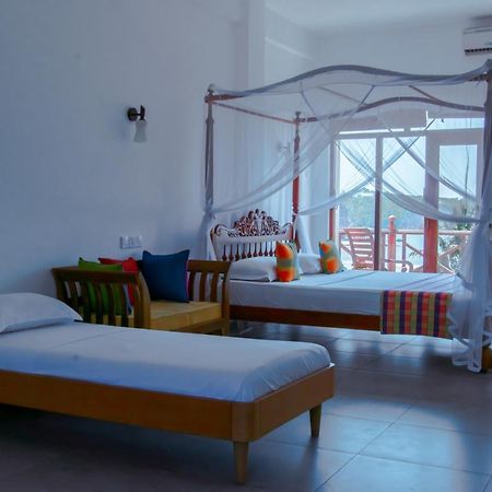 Aussie Swiss Weligama Hotell Exteriör bild