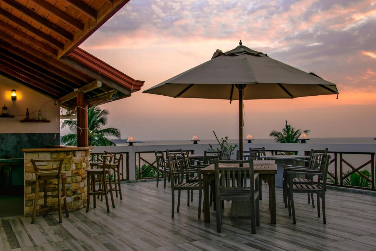 Aussie Swiss Weligama Hotell Exteriör bild