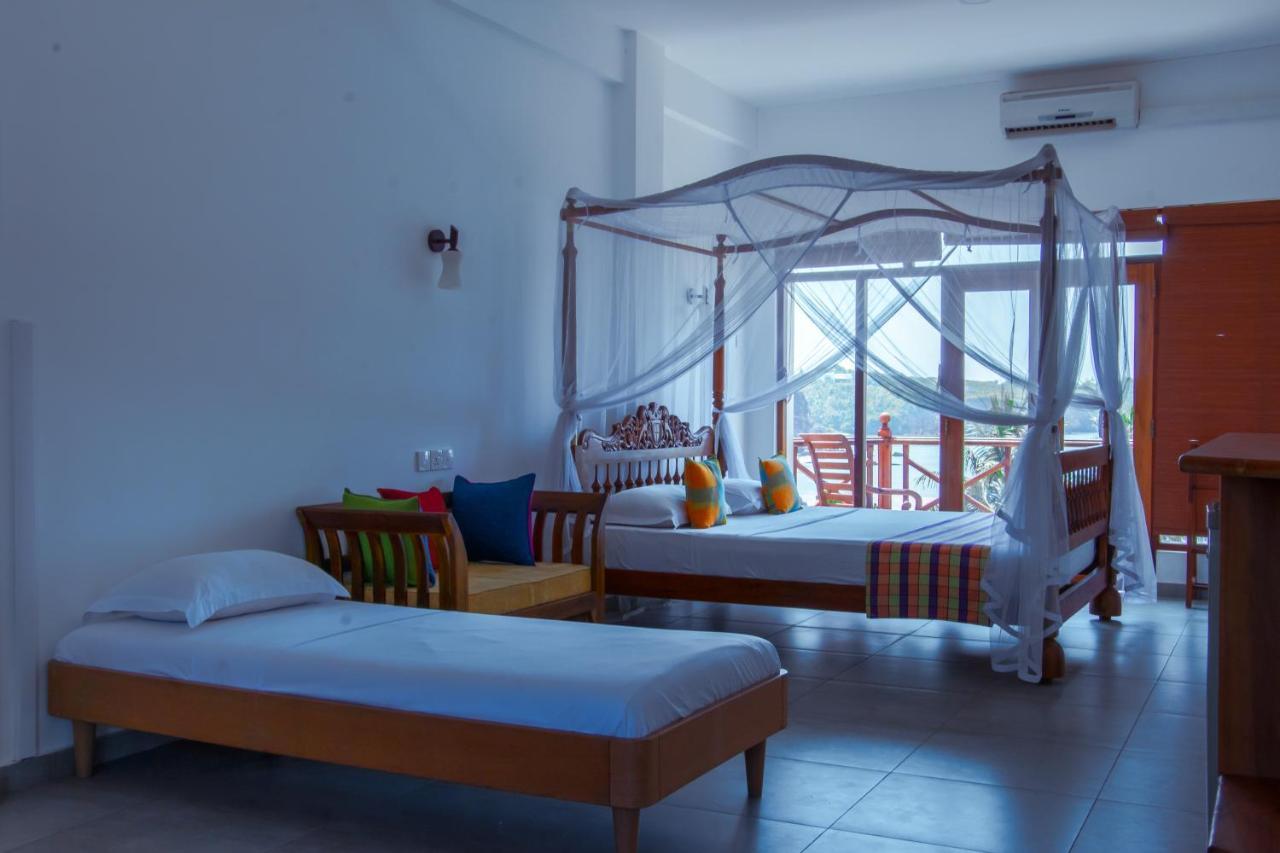 Aussie Swiss Weligama Hotell Exteriör bild