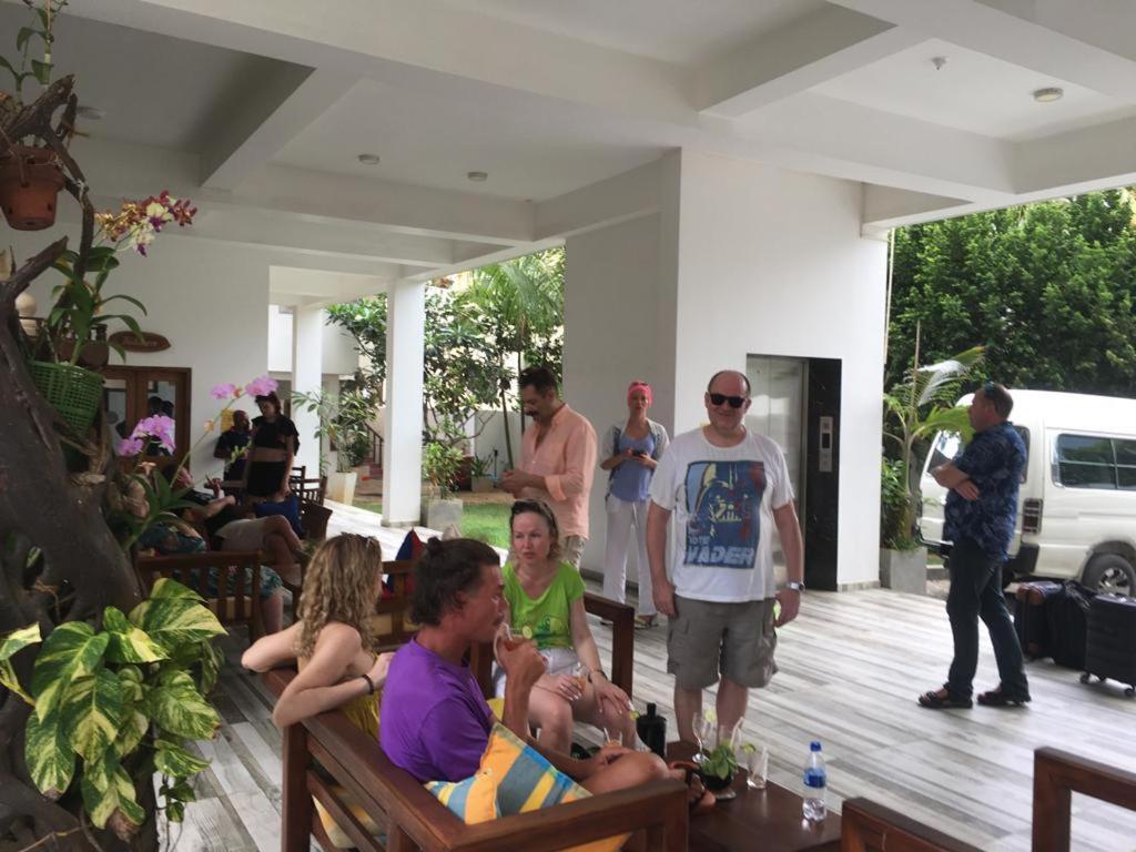 Aussie Swiss Weligama Hotell Exteriör bild