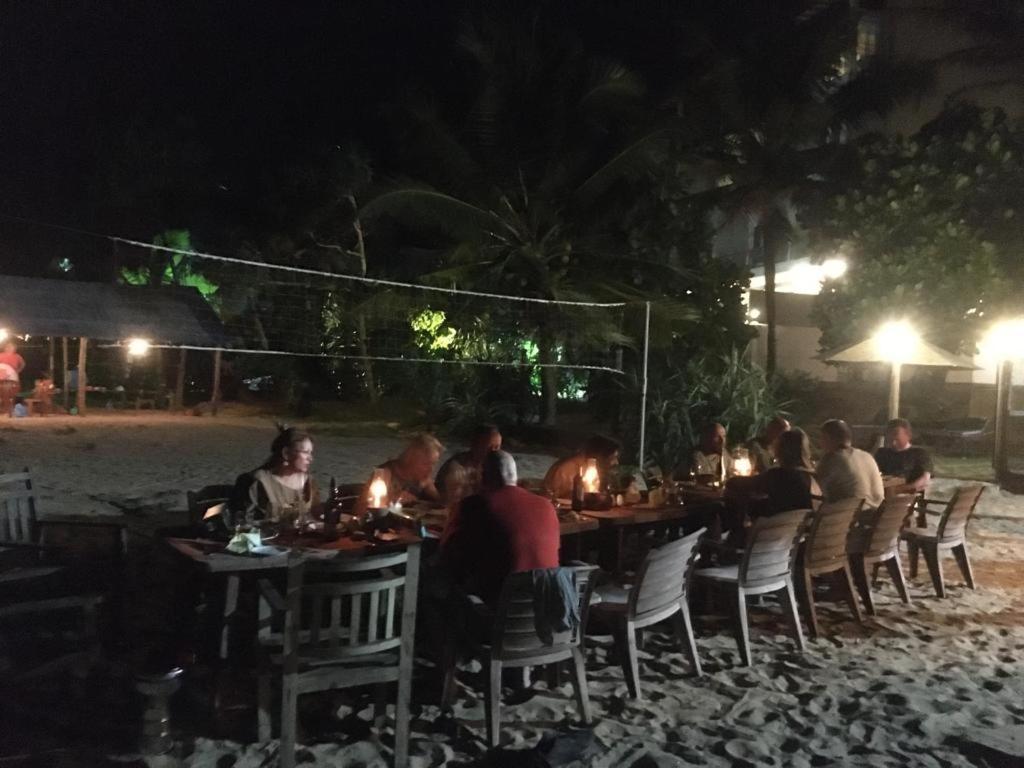 Aussie Swiss Weligama Hotell Exteriör bild