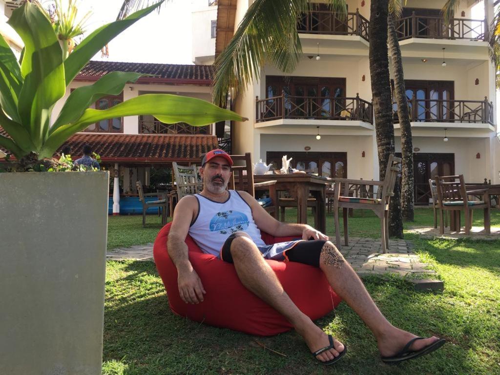 Aussie Swiss Weligama Hotell Exteriör bild
