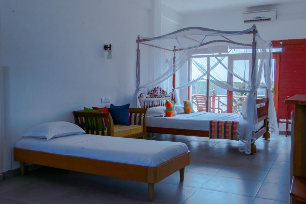 Aussie Swiss Weligama Hotell Exteriör bild